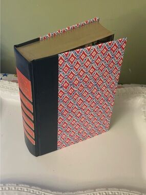 Vintage Red and Blue Volume 5 of the vintage Reader's Digest Condensed Book set